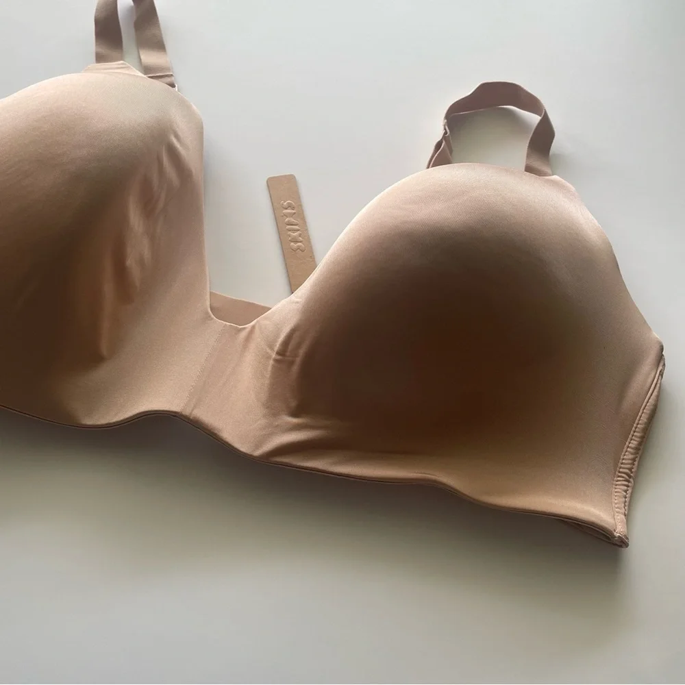Skims Wireless Form Lightly Lined Bra Women’s 46DD Clay Beige Feminine Comfort - Picture 3 of 12